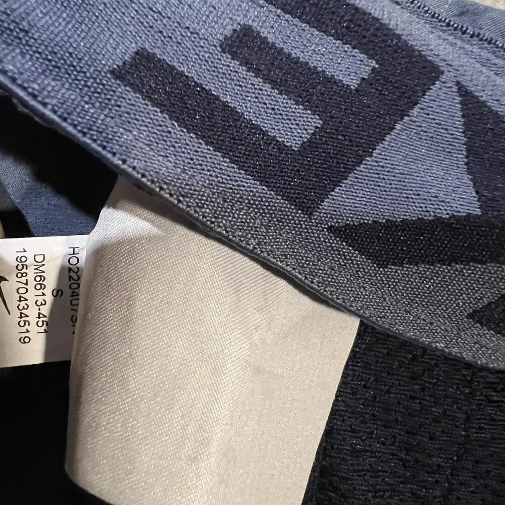 Nike Dri-FIT Flex 8